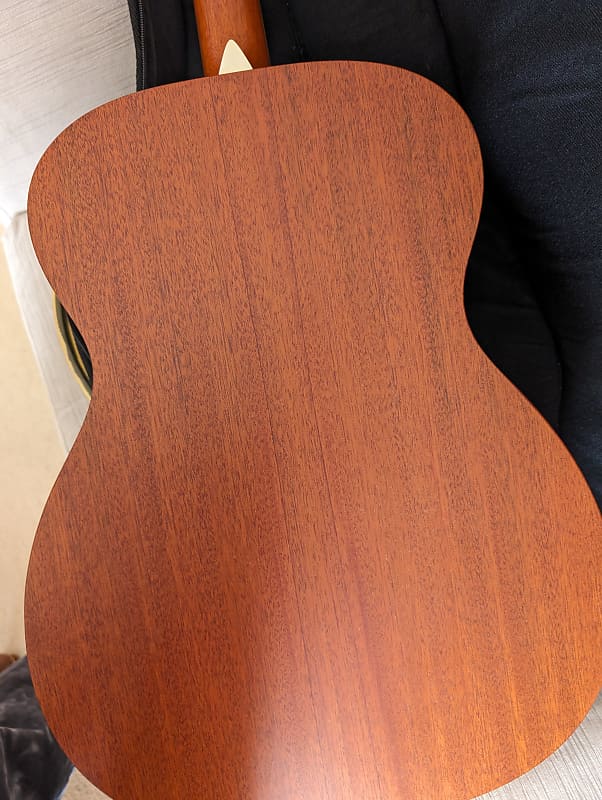 Larrivée Guitars - Products