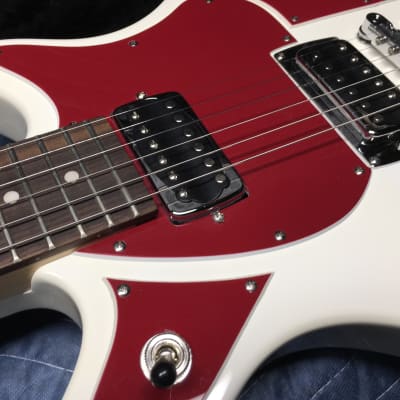 First Act Garage Master SLASH guitar Volkswagon Slash Guitar 2000's - Red Pickguard / white body image 1