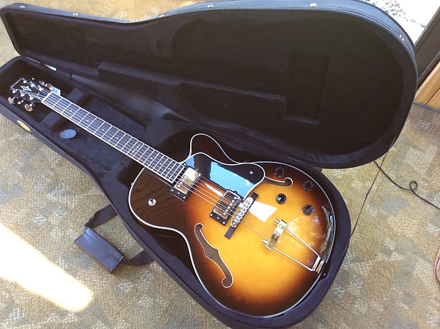 Alvarez AAT35 TSB Archtop Jazz Hollow body Guitar w poly case