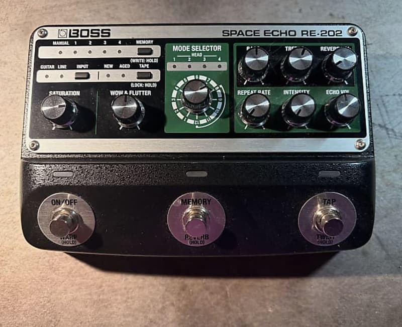 Boss RE-202 Space Echo