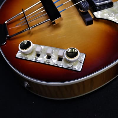 Hofner HCT-500/1-SB Custom Beatle Bass Control plate with Cream Switches & 250K Pots, Tea Cups & Hofner Flats image 3