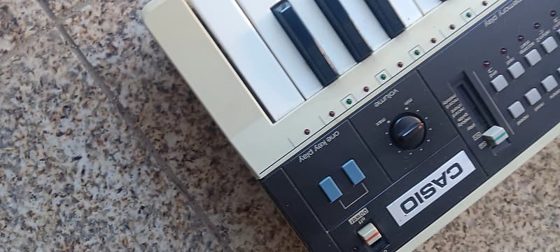Casio MT-70 Casiotone 49-Key Synthesizer | Reverb
