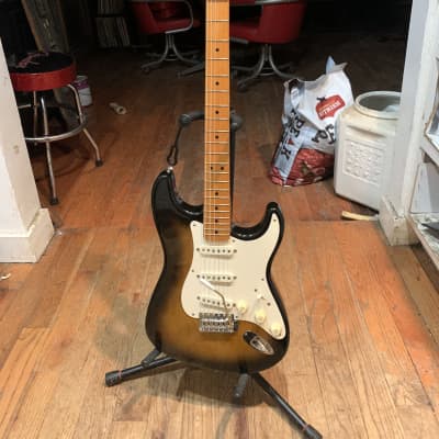 Fender Stratocaster AVRI 57’ Reissue  1989 2 tone Sunburst image 1