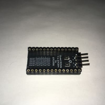 Switcher Adapter QuadROM (4 banks) 4x 27C64 DIP 28-pin to 1x 27C256 DIP 28-pin