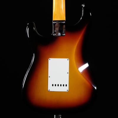 Fender American Vintage II 1961 Stratocaster Electric Guitar 3-Color Sunburst image 4