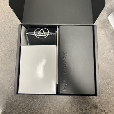 Audio-Technica AT4033 Large Diaphragm Cardioid Condenser Microphone 2010s+Shockmount+Dust Cover+Case image 2