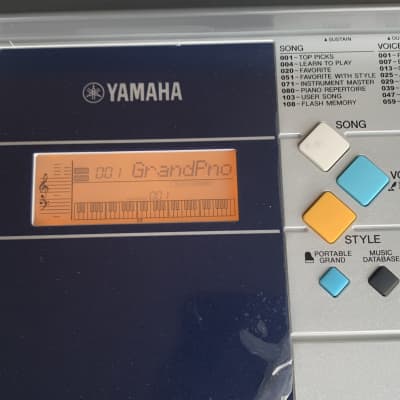 Yamaha PSR-E323 YPT-320 Digital Keyboard 2010 - Silver Gray image 4