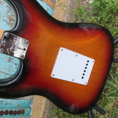 Fender American Standard Stratocaster 1999 - Three Tone Sun Burst image 7