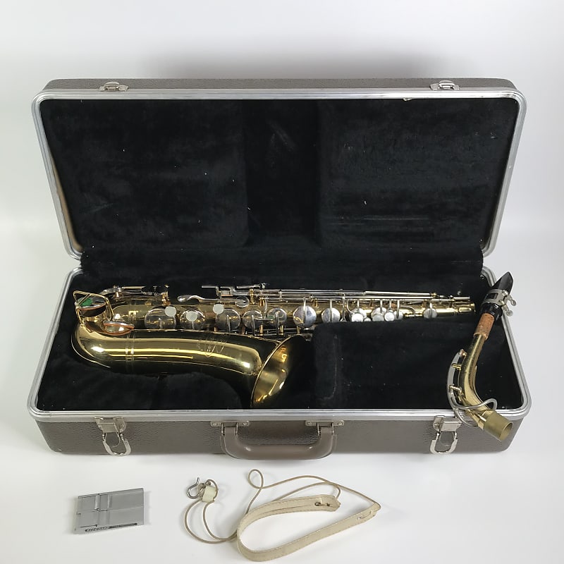 Vintage Buescher Aristocrat Saxophone Serial #679654 In Hard Case image 1