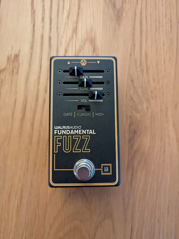 Walrus Audio Fundamental Fuzz