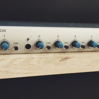 PreSonus DigiMax D8 8-Channel Mic Preamp with Digital Output PreSonus DigiMax D8 8-Channel Mic Preamp with Digital Output