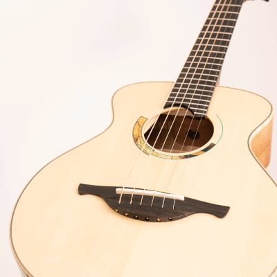Maxmonte Roe Soprano Acoustic Guitar, Italian Spruce & Italian Walnut image 12