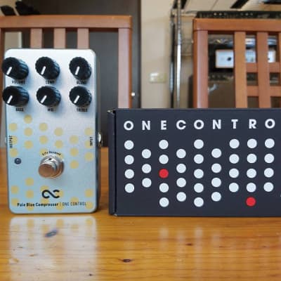ギター One Control Pale Blue Compressor One Control Pale Blue Compressor – United States