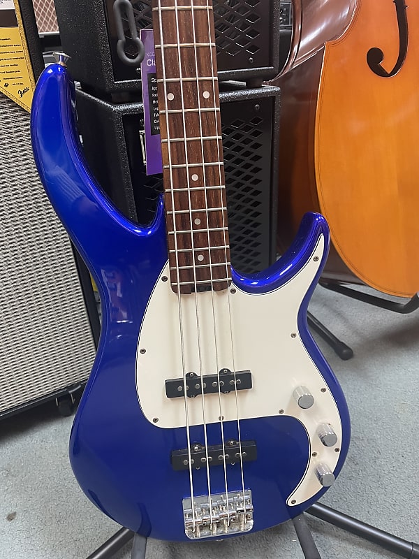 Peavey Milestone III Jazz Bass Reverb