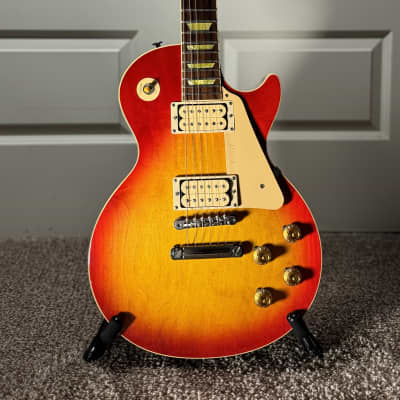 Gibson 2000 Les Paul Classic - Heritage Cherry Sunburst image 1
