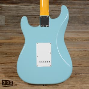Fender Special Edition '60s Stratocaster Daphne Blue w/Matching Headstock USED (s055) image 3