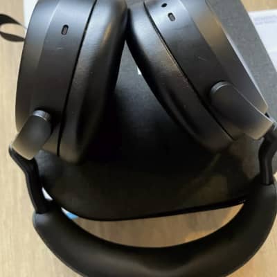 Sennheiser Momentum 4 Over The Ear Wireless Headphones - Black 2024 - Black image 4