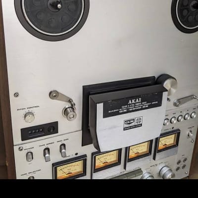 AKAI GX-636 REEL TO REEL TAPE RECORDER 10 HUBS SILVER WHITE FACE