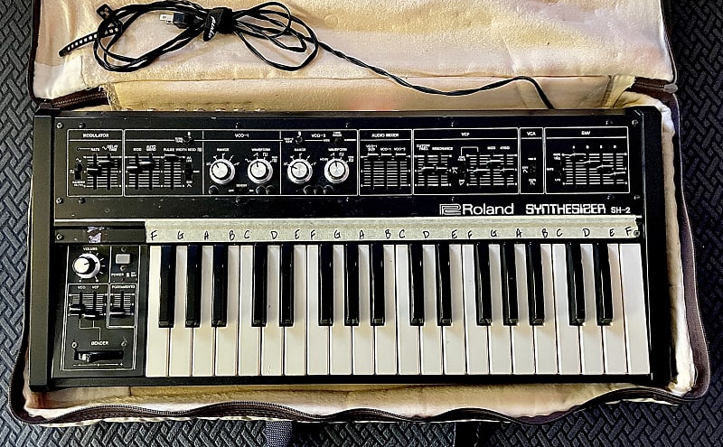 Roland SH-2 37-Key Synthesizer | Reverb