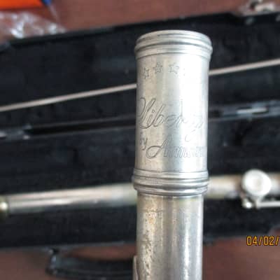 Armstrong Liberty Closed-Hole Flute with case. Made in USA image 4