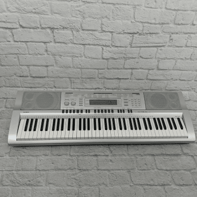 Casio WK-210 76-Key Workstation Keyboard