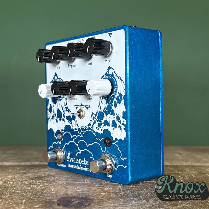EarthQuaker Devices Avalanche Run Stereo Reverb & Delay with Tap Tempo V2