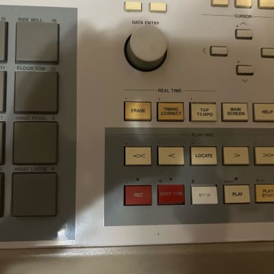 Akai MPC3000 MIDI Production Center Drum Machine Sampler image 5