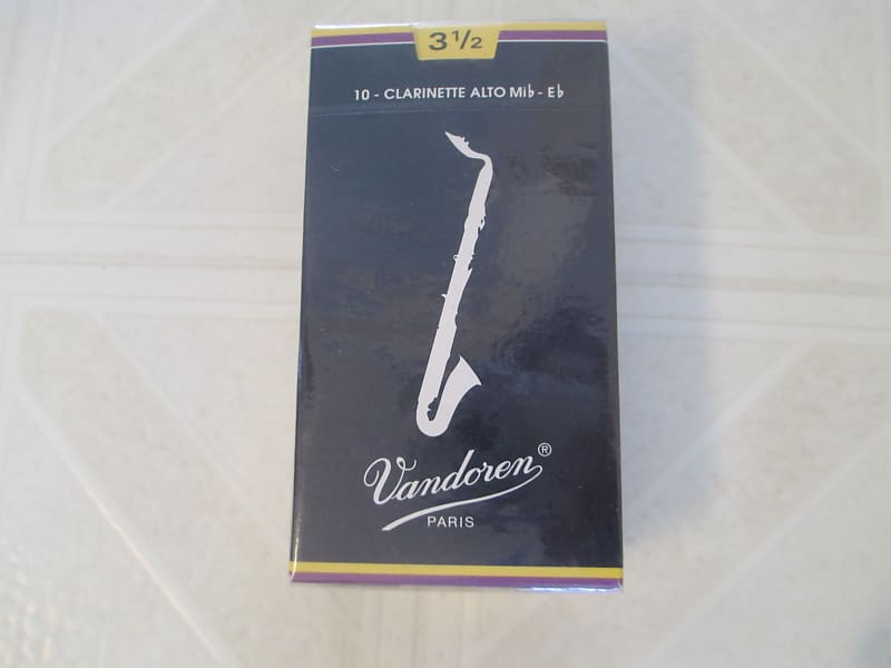 Vandoren Eb Alto Clarinet Reeds - Size 3.5, Box of 10 reeds image 1