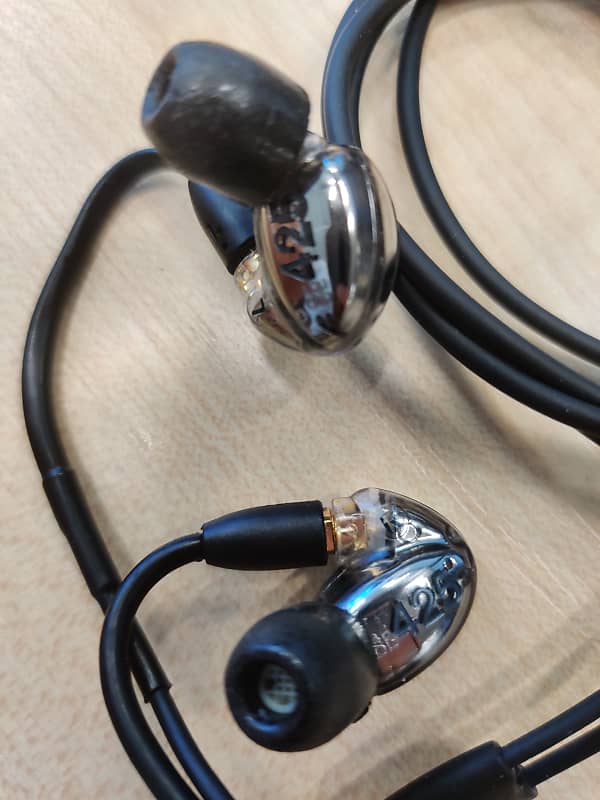 Shure SE425-V+BT1 sound isolating earphones 2019