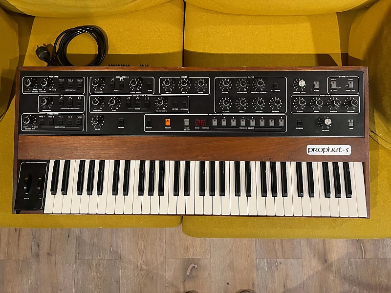 Sequential Prophet 5 Rev3 with MIDI