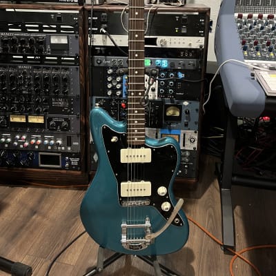 Fender Limited Edition American Special Jazzmaster with Bigsby Vibrato 2016 - Ocean Turquoise image 12