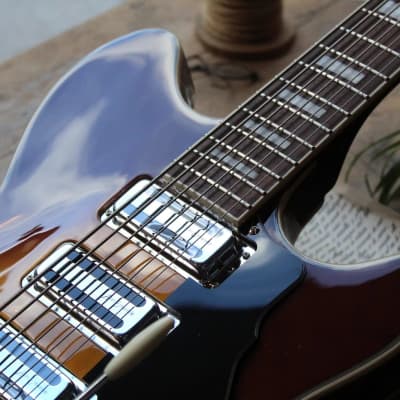 VINTAGE REVO Series 'Custom Supreme' Baritone VI Semi-Acoustic Guitar ~ Tobacco Sunburst, 3, 93 KG image 6