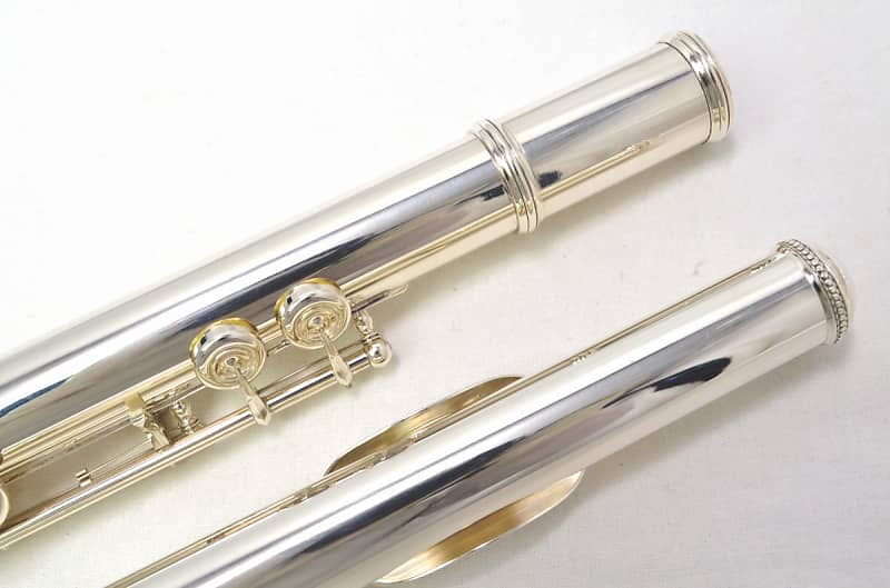 YAMAHA YFL-811 Total Silver Hand Made Flute