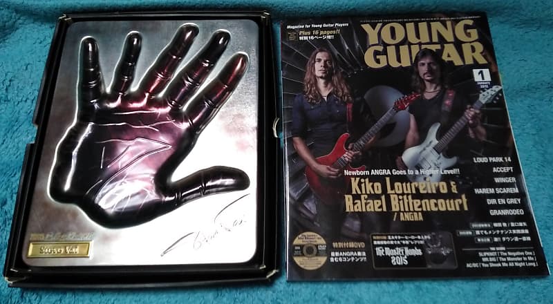 手形 The Master Hands 2015 Young Guitar 手形 The Master Hands 2015 Young Guitar