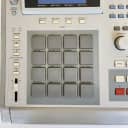 Akai MPC3000 MIDI Production Center 1993 - 2001 - Grey