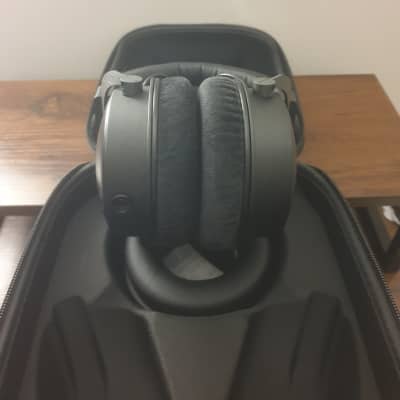 Beyerdynamic DT 1770 Pro Closed-Back Studio Headphones - Black