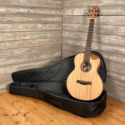 Traveler Guitar Redlands Mahogany Concert Acoustic Electric Bass image 7