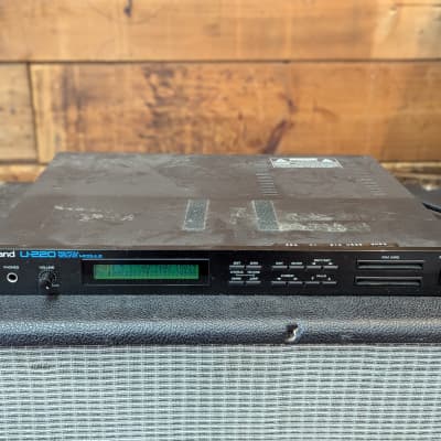 Roland U-220 RS-PCM Sound Module 1989 - 1992 - Black