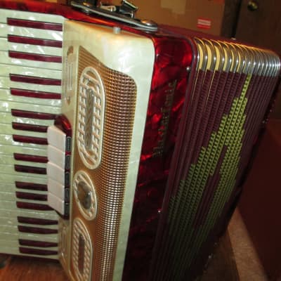 Masterfonic accordion deals