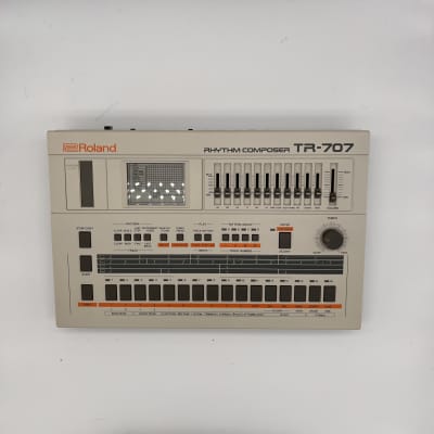 Roland TR-707 Expanded (727 Roland tr 707 Expanded -808 -909 -Linn LM1 DMX) 1985 - (White)