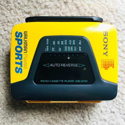 Sony WM-SXF30 Walkman Cassette Player, Beautiful Yellow, Working !