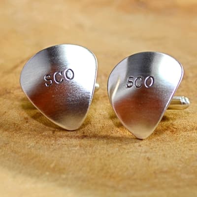 Sterling silver personalized guitar pick cuff links with initials monograms or to customize - Silver Bild 4