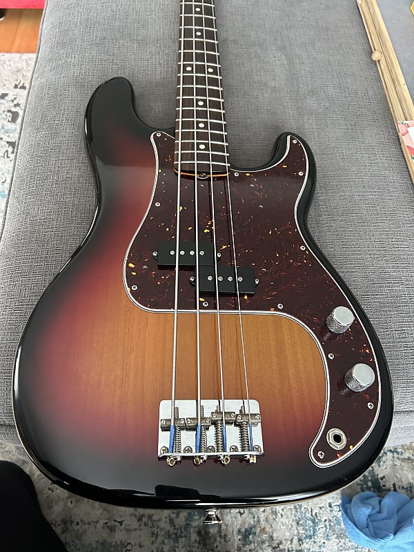 Fender American Vintage '62 Precision Bass 2000 - 2012