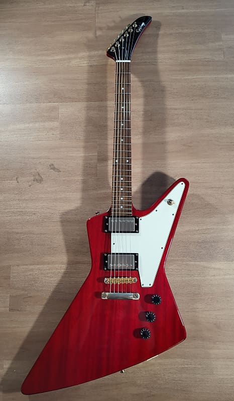 Epiphone explorer store red