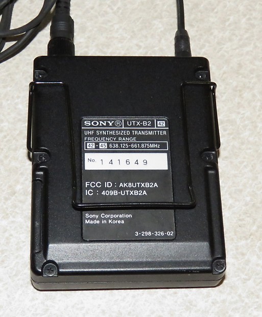 Sony URX-P2 / UTX-B2 Wireless Lavalier Microphone System Sony URX-P2 / UTX-B2 Wireless Lavalier Microphone System