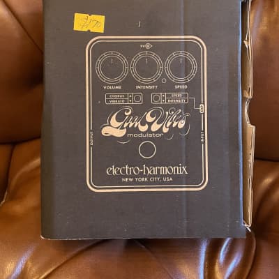 Electro-Harmonix Good Vibes Analog Modulator Pedal | Reverb