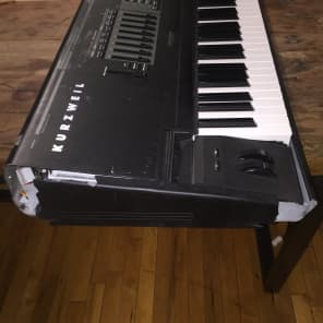Kurzweil K2600X fully weighted 88 Key keyboard synthesizer non-functioning for parts image 2