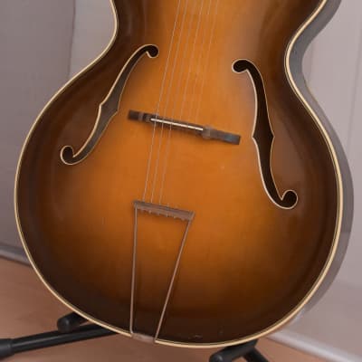 Martin Graubner Lux – 1950s German Vintage Carved Solid Archtop Jazz Guitar / Gitarre Bild 2