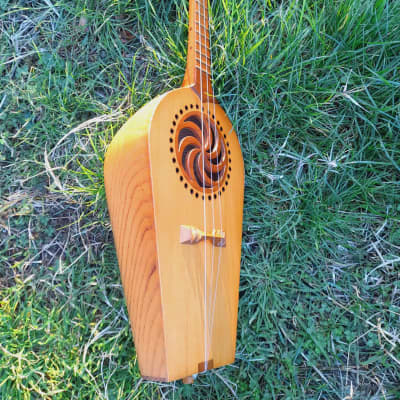 Georgian folk music instrument Panduri | String instrument Panduri | ფანდური | Fanduri image 3
