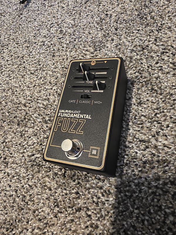 Walrus Audio Fundamental Fuzz